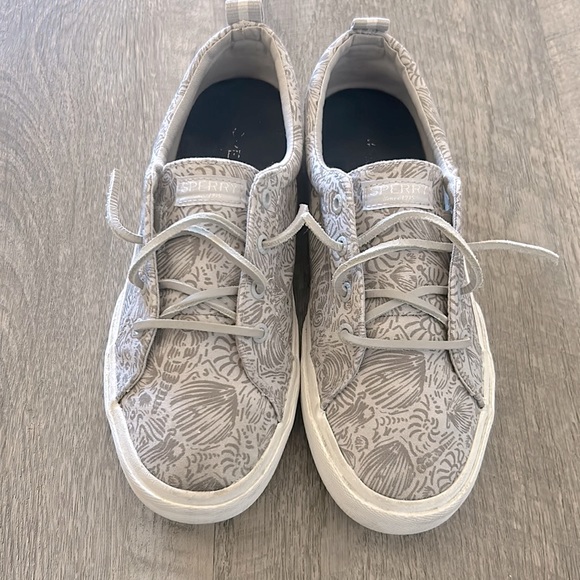 Leaf/Seashell Print🍃 🍂 Sperry Canvas Sneakers - Picture 1 of 6